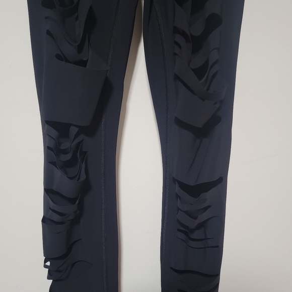Alo Yoga Warrior High Waisted Cut Out Yoga Workout Full Length Leggings Size S - Picture 11 of 14